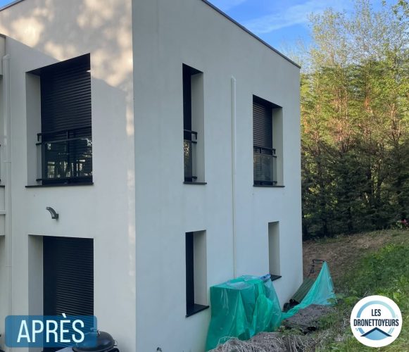Façade arrière après traitement biocide – maison contemporaine Chessy 77